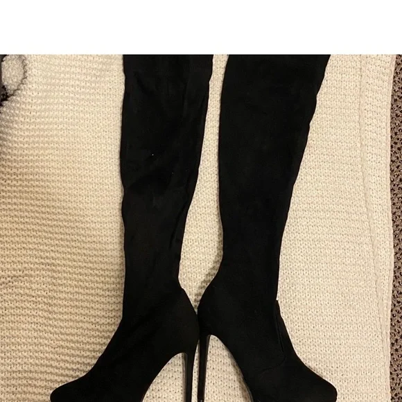 Thigh high stiletto boots - Picture 6 of 6